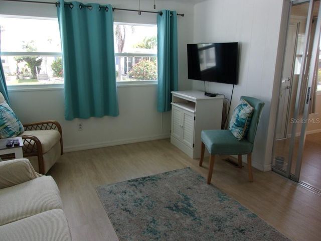 805 S GREEN CIRCLE, Venice, FL 34285