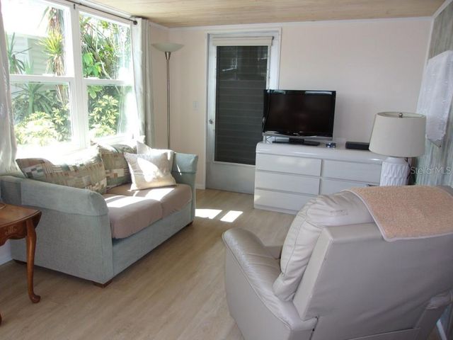 805 S GREEN CIRCLE, Venice, FL 34285