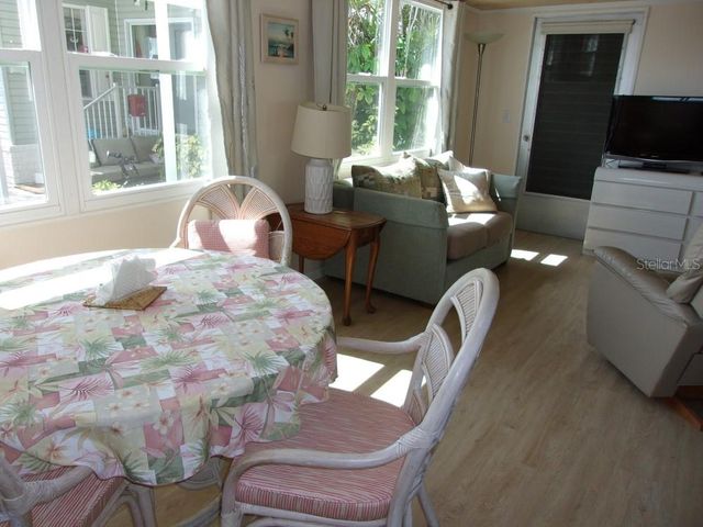 805 S GREEN CIRCLE, Venice, FL 34285