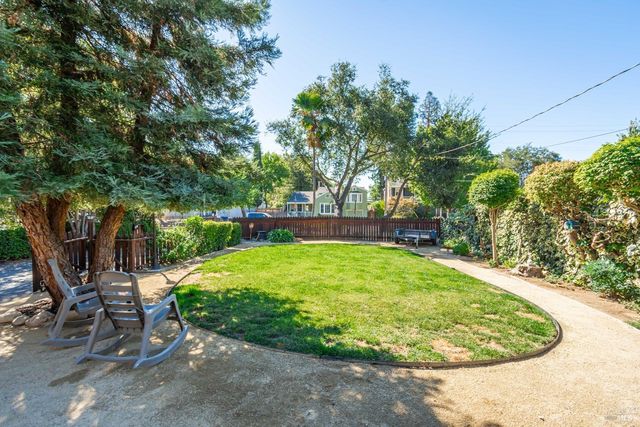 1436 Pine St, Napa, CA 94559