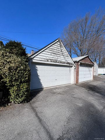 5846 206th Street, Oakland Gardens, NY 11364