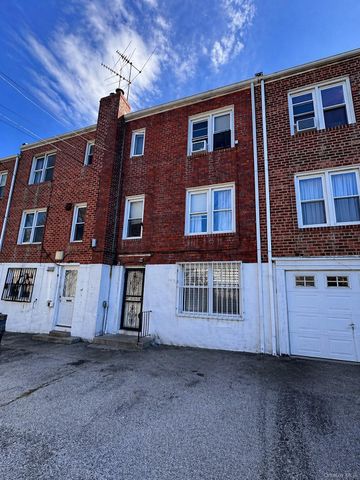 5846 206th Street, Oakland Gardens, NY 11364