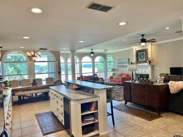 13449 S Hillcreek Rd, Whitehouse, TX 75791