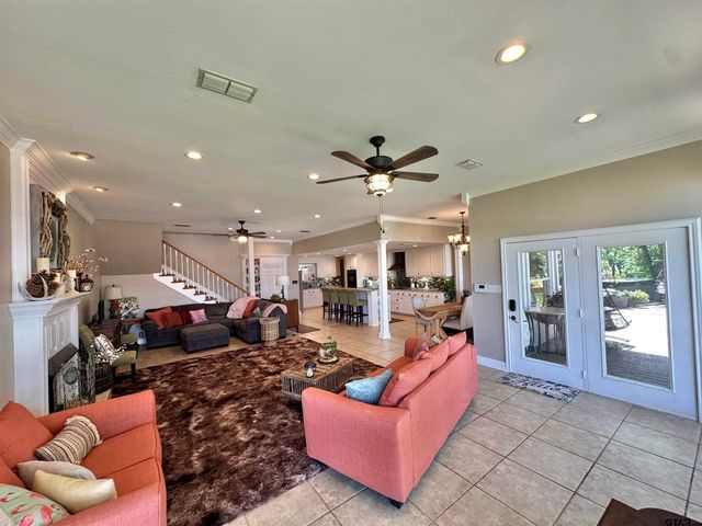 13449 S Hillcreek Rd, Whitehouse, TX 75791