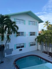 421 NE 68th St 8, Miami, FL 33138