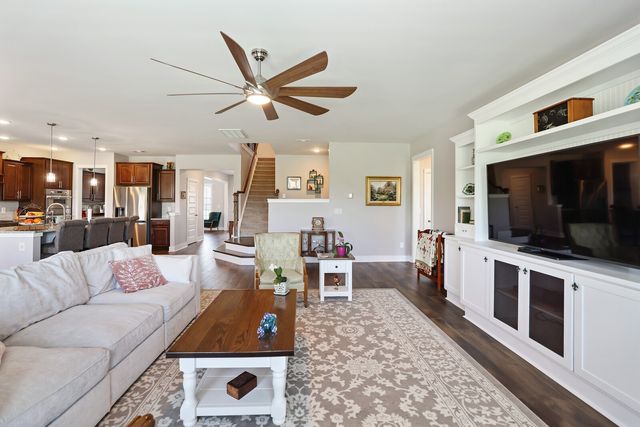 1108 Brixworth Dr, Spring Hill, TN 37174