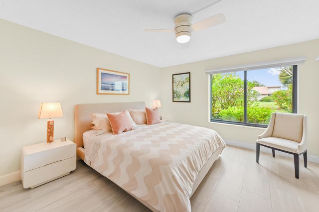 5743 Fairway Park Court 105, Boynton Beach, FL 33437