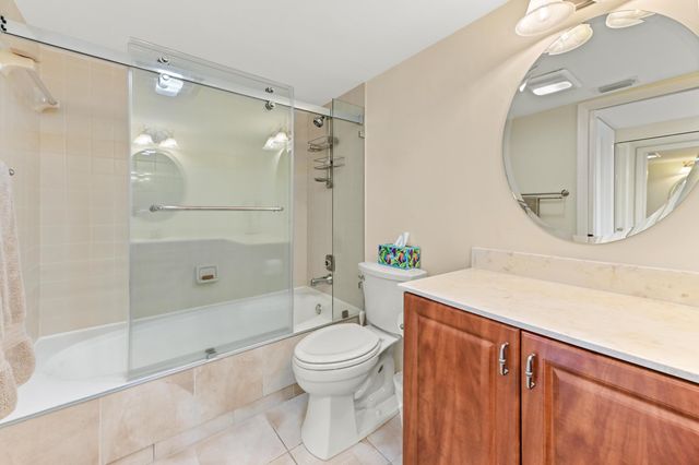 5743 Fairway Park Court 105, Boynton Beach, FL 33437