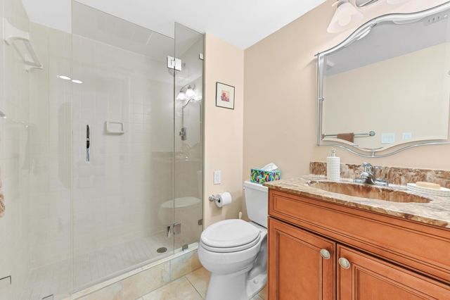 5743 Fairway Park Court 105, Boynton Beach, FL 33437