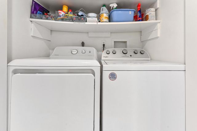 5743 Fairway Park Court 105, Boynton Beach, FL 33437