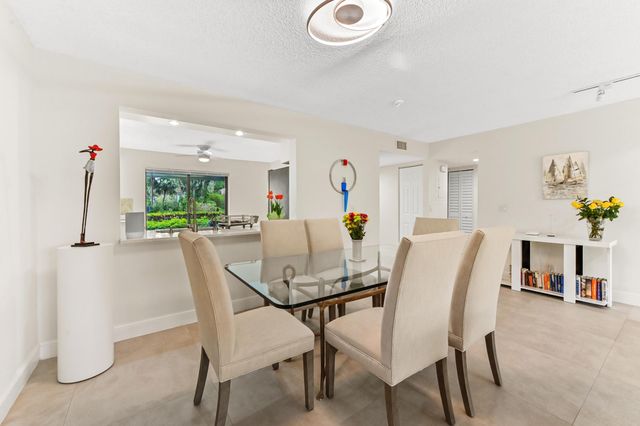 5743 Fairway Park Court 105, Boynton Beach, FL 33437