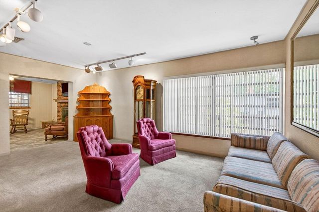 825 W WHATLEY PLACE, Tampa, FL 33604