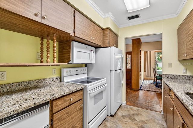 825 W WHATLEY PLACE, Tampa, FL 33604
