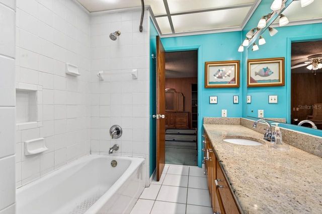 825 W WHATLEY PLACE, Tampa, FL 33604