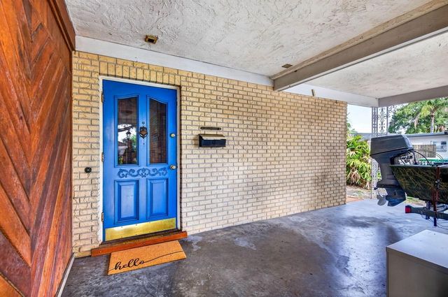 825 W WHATLEY PLACE, Tampa, FL 33604