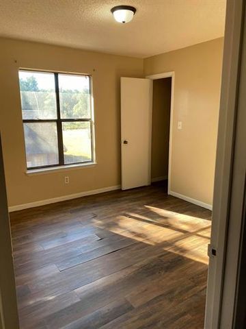 139 Elm DR 106, Lockhart, TX 78644