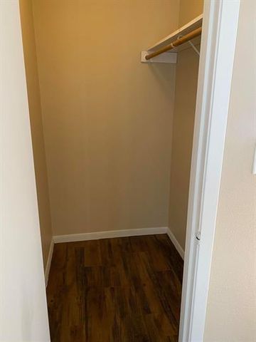 139 Elm DR 106, Lockhart, TX 78644