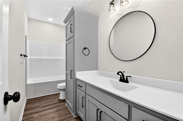 1336 N Holland Drive, Independence, MO 64056