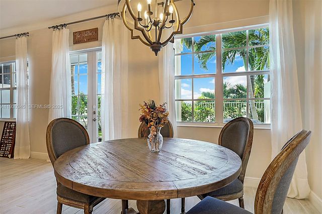 140 Ocean Breeze Dr 140, Juno Beach, FL 33408