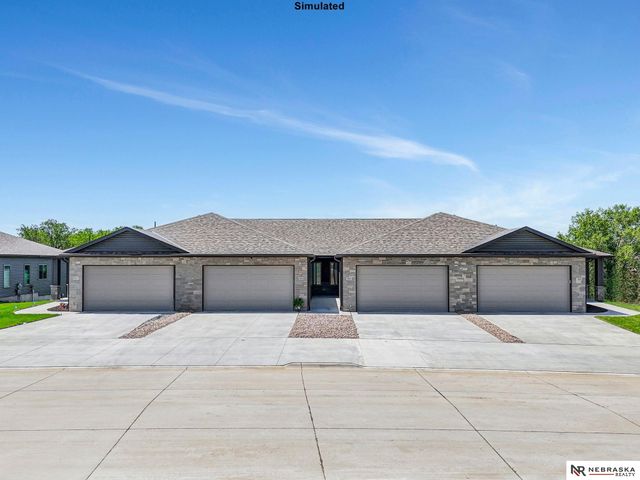 8832 Daywood Lane, Lincoln, NE 68526