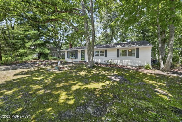 3 Quiver Court, Toms River, NJ 08753