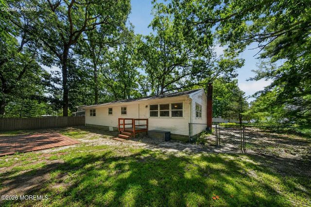 3 Quiver Court, Toms River, NJ 08753