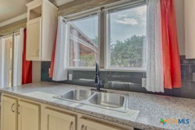 875 County Road 231, Lampasas, TX 76550