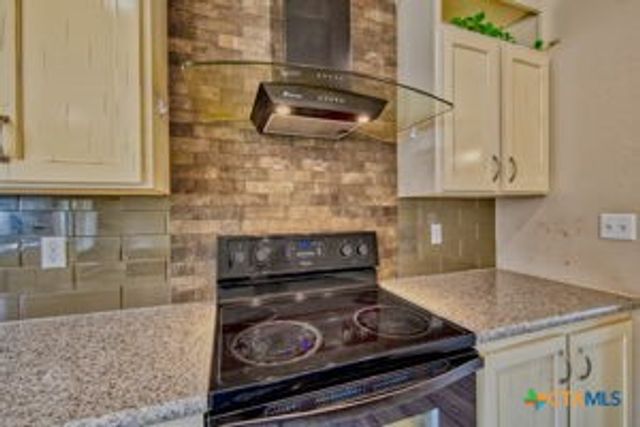 875 County Road 231, Lampasas, TX 76550