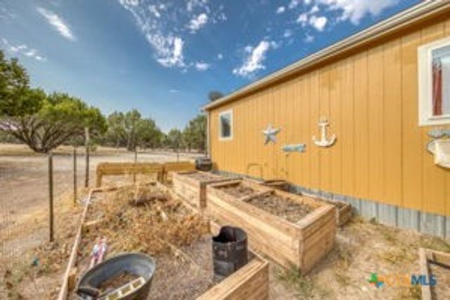 875 County Road 231, Lampasas, TX 76550