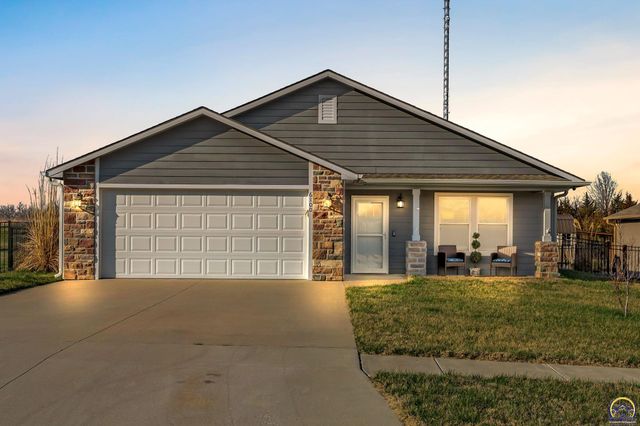 6100 SW 4th St, Topeka, KS 66615