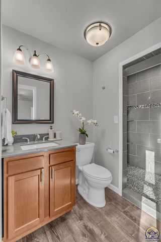 6100 SW 4th St, Topeka, KS 66615