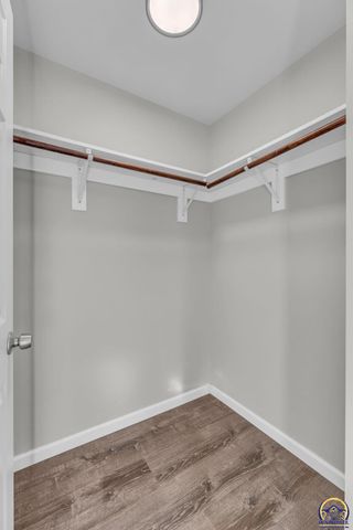 6100 SW 4th St, Topeka, KS 66615