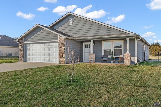 6100 SW 4th St, Topeka, KS 66615