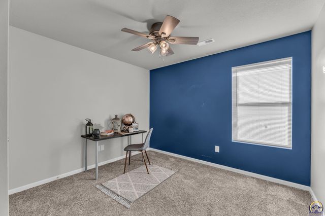 6100 SW 4th St, Topeka, KS 66615