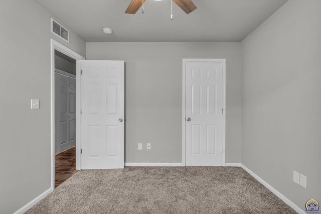 6100 SW 4th St, Topeka, KS 66615