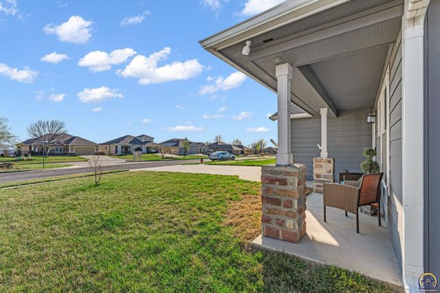 6100 SW 4th St, Topeka, KS 66615