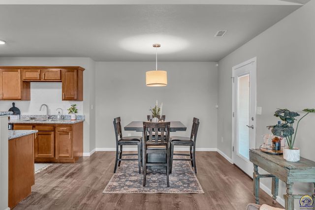 6100 SW 4th St, Topeka, KS 66615