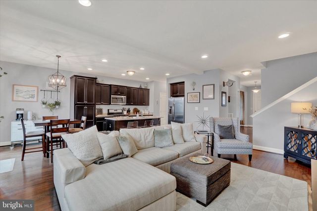 3274 LONGVIEW RD, Mechanicsburg, PA 17055