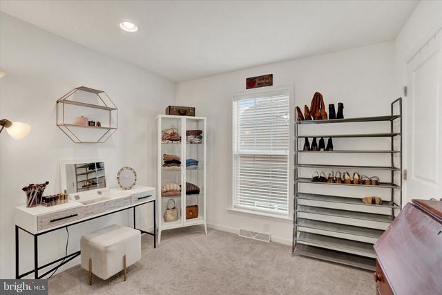 3274 LONGVIEW RD, Mechanicsburg, PA 17055