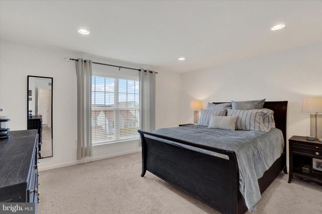 3274 LONGVIEW RD, Mechanicsburg, PA 17055