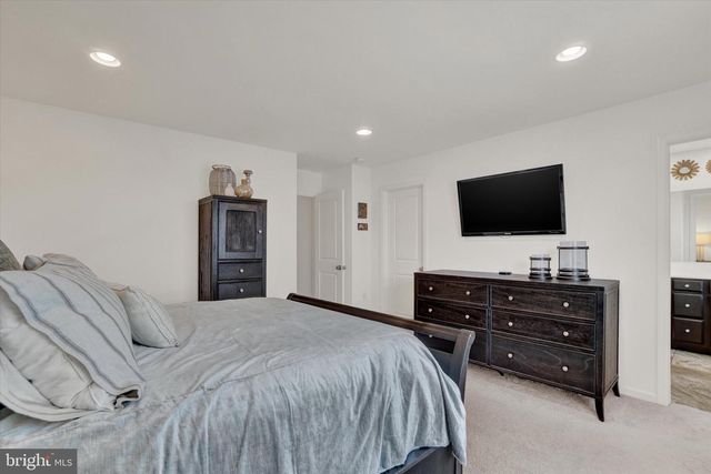 3274 LONGVIEW RD, Mechanicsburg, PA 17055