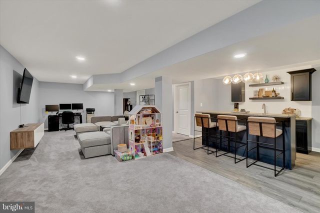 3274 LONGVIEW RD, Mechanicsburg, PA 17055