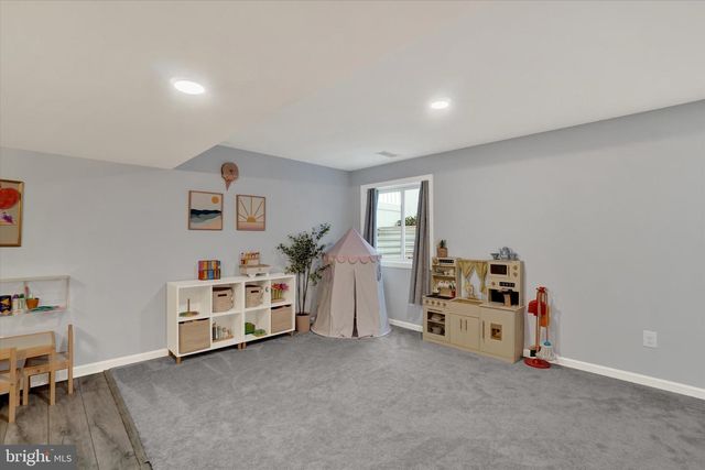 3274 LONGVIEW RD, Mechanicsburg, PA 17055