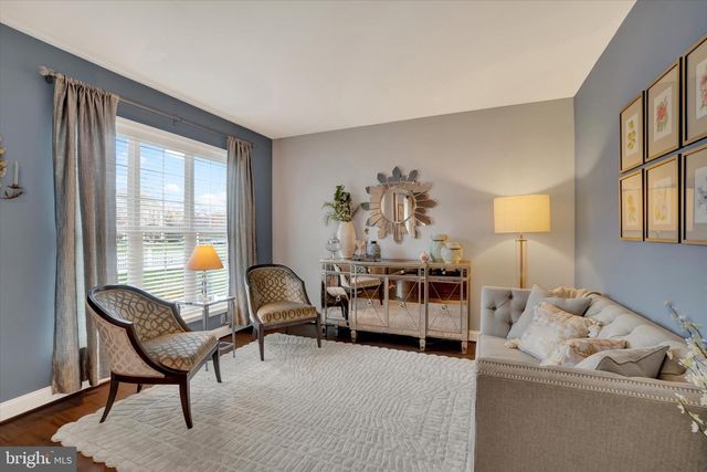 3274 LONGVIEW RD, Mechanicsburg, PA 17055