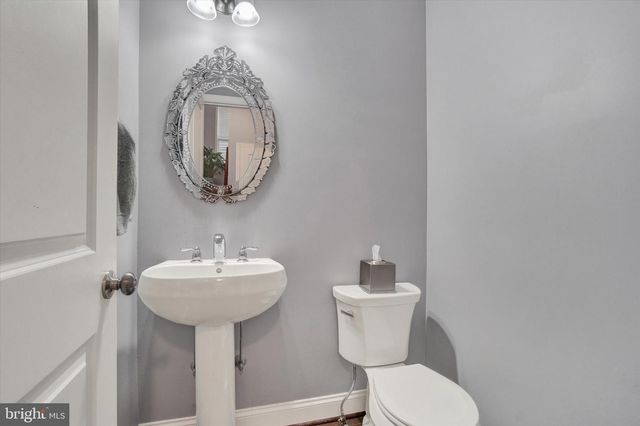 3274 LONGVIEW RD, Mechanicsburg, PA 17055