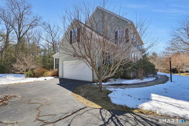 25 Fenwick Drive, Avon, CT 06001