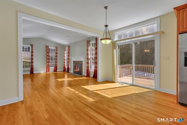 25 Fenwick Drive, Avon, CT 06001