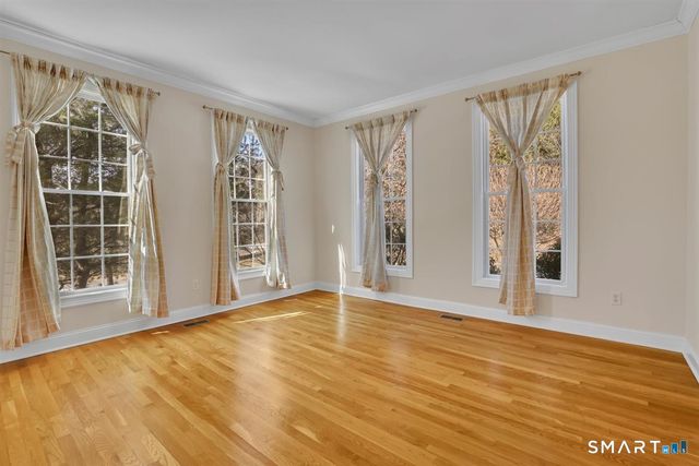 25 Fenwick Drive, Avon, CT 06001