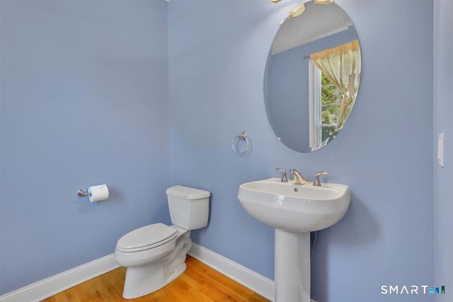 25 Fenwick Drive, Avon, CT 06001