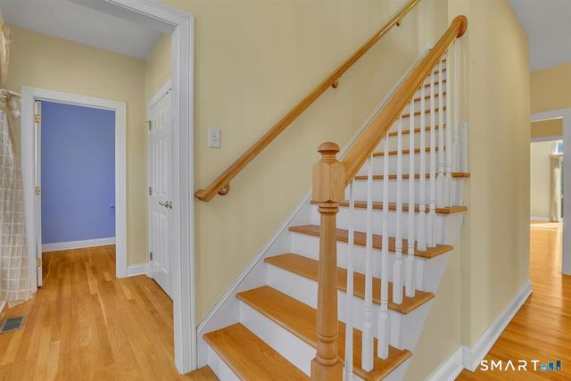 25 Fenwick Drive, Avon, CT 06001